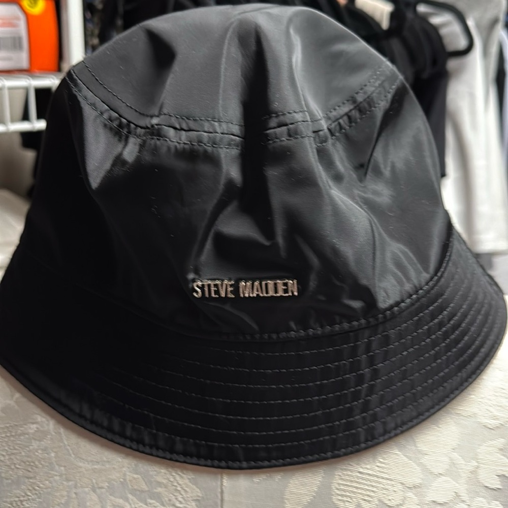 Steve Madden Bucket Hat never worn